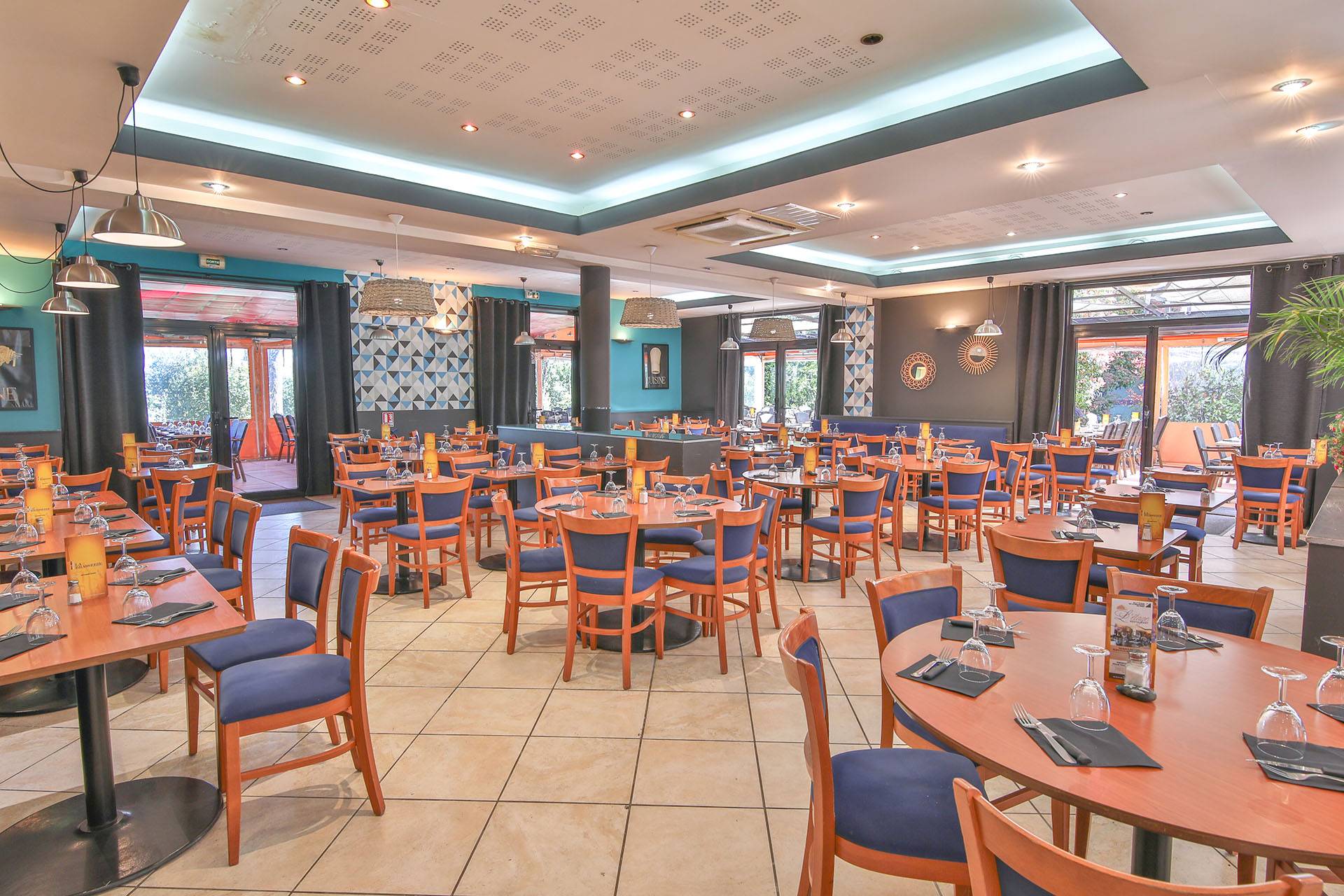 Restaurant aix les milles - Robin Hodge